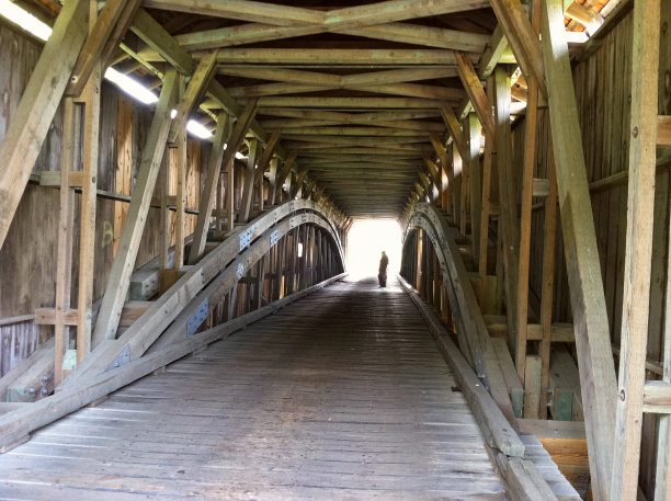 木板廊桥