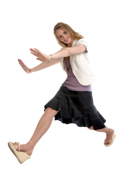 活力步调欢快向前跑