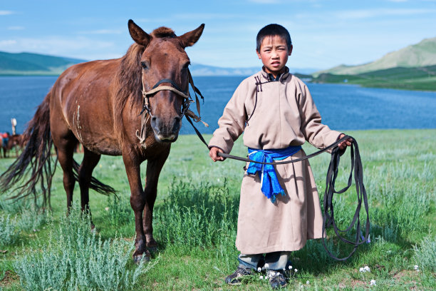 蒙古族男孩