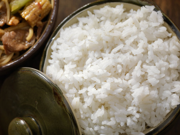 蒸菜米饭