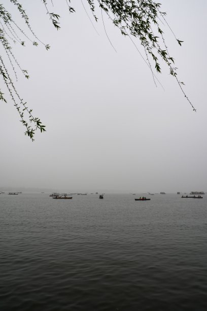 西湖黑白照片