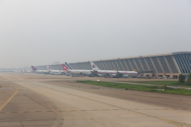 上海浦东机场的飞机