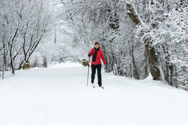 女子越野滑雪