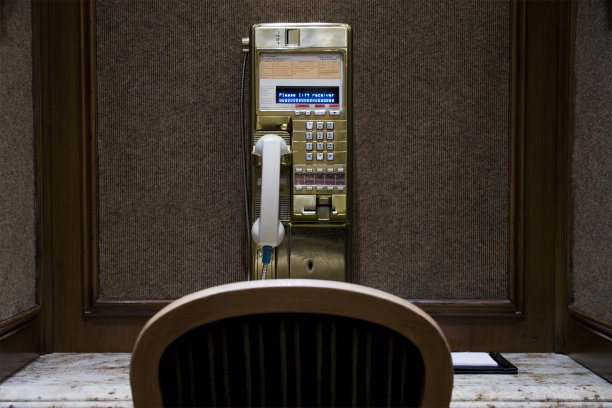 酒店电话亭
