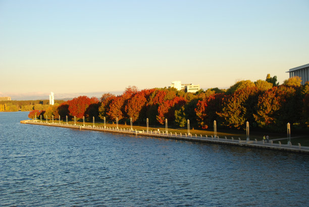 伯利·格里芬湖