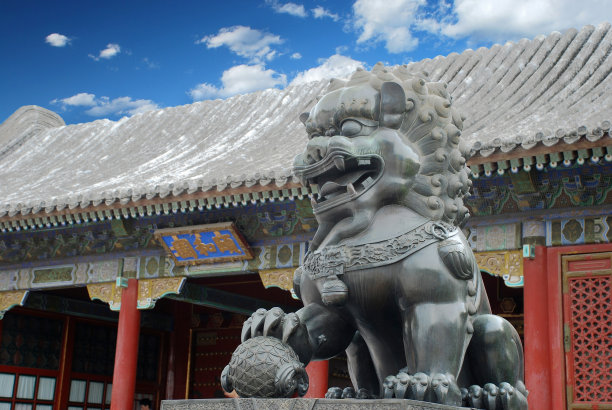 北京颐和园青铜狮子