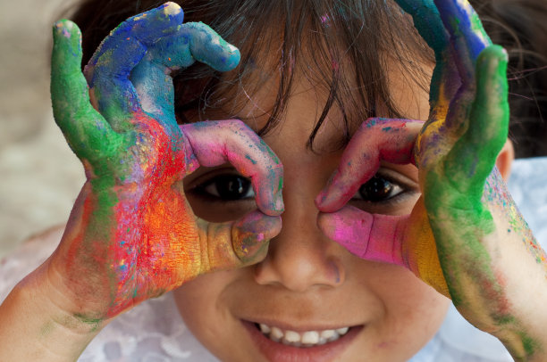 holi