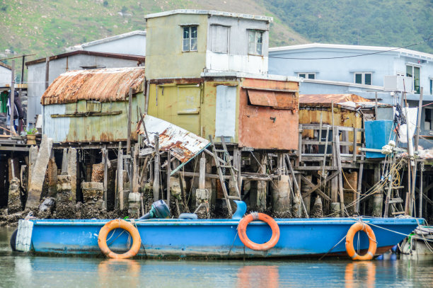 城中村河流