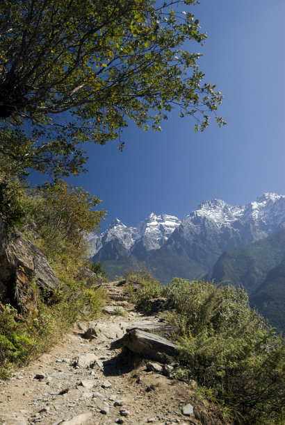 虎跳峡风光壁纸