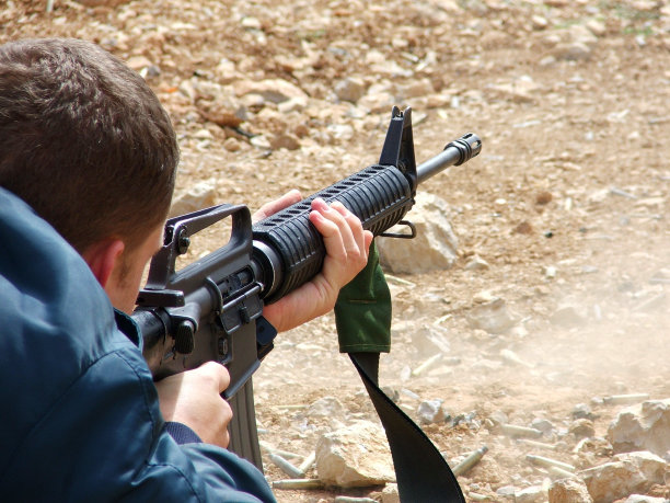 m16
