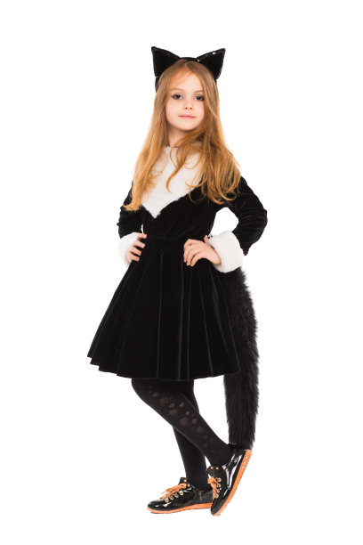 可爱猫咪小女孩