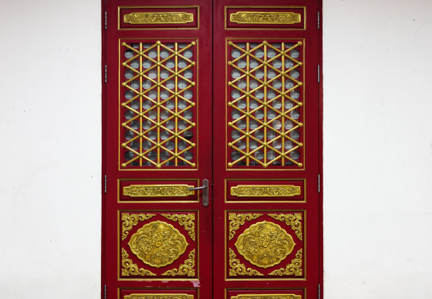 红漆中式木门