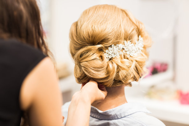 hairstyle