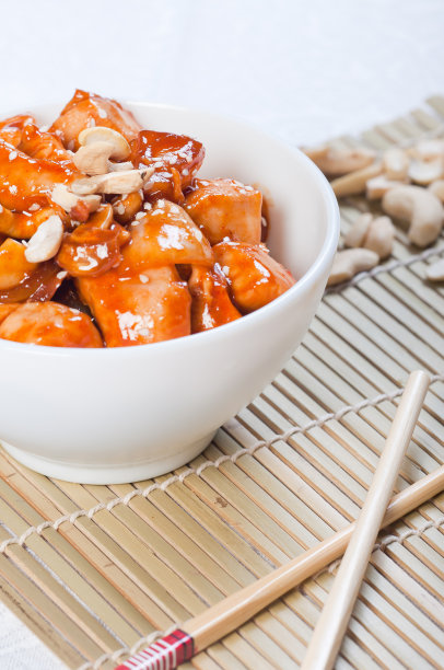 宫保鸡丁盖饭