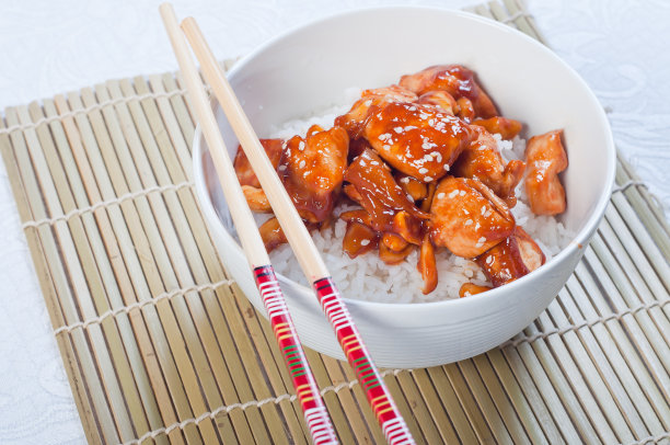 宫保鸡丁盖饭