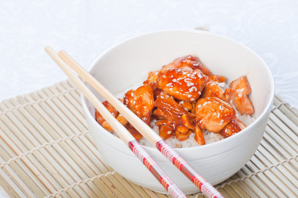 宫保鸡丁盖饭