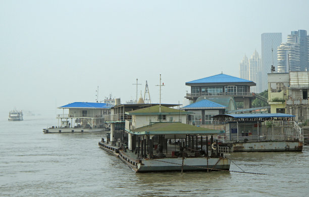 长江上的码头