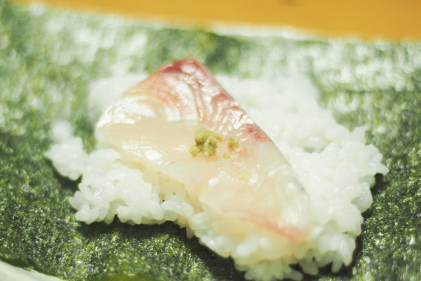白金枪鱼寿司
