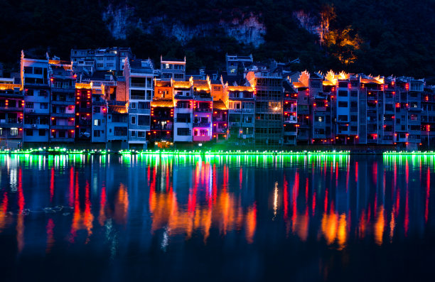 凤凰古城夜景