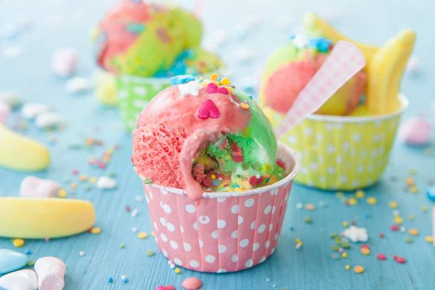 甜筒冰淇淋冰激凌