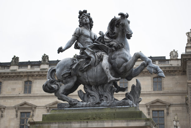 louvre