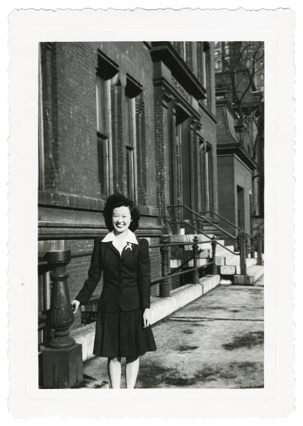 1946