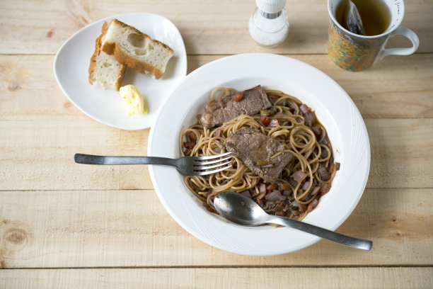 意大利食品,格子烤肉,意大利细面条
