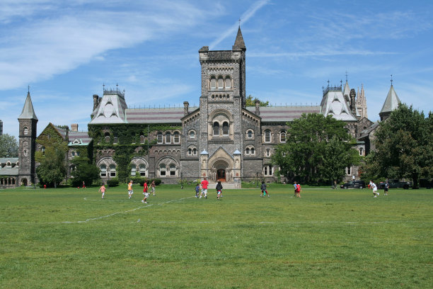 多伦多大学