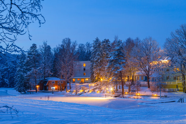 黄昏雪景