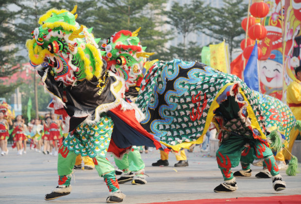 新年舞狮子