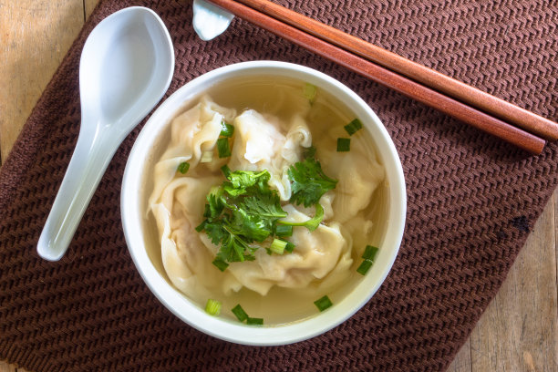 高汤馄饨