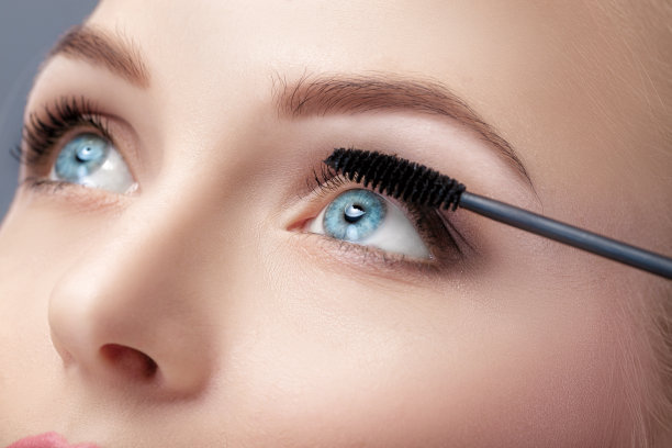mascara