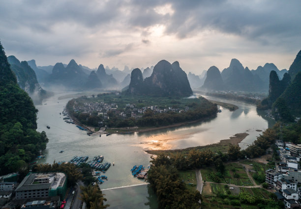 桂林山水背景图