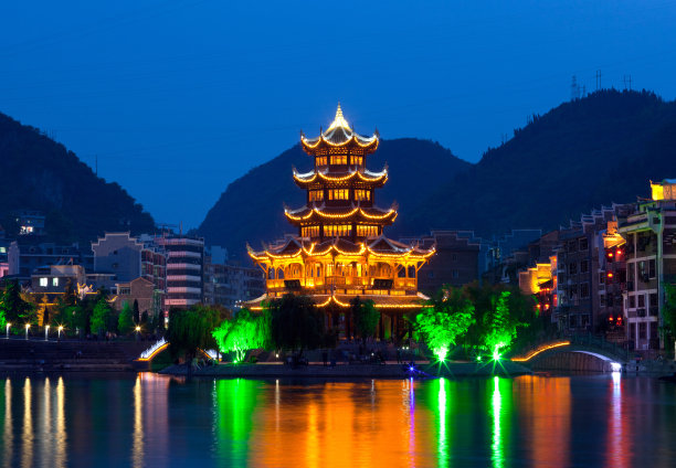 凤凰古城夜景