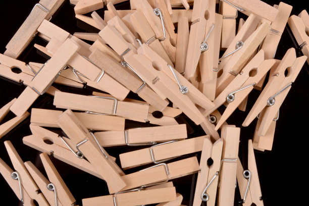 pegs