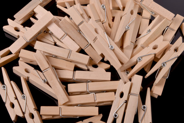 pegs