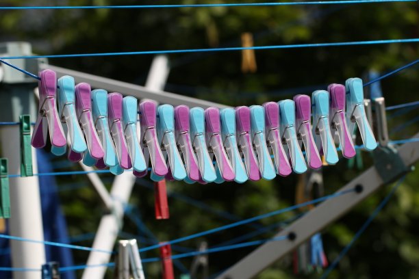 pegs