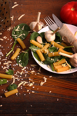 竖版健康食堂文化墙