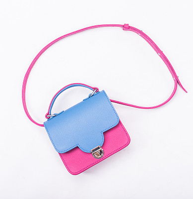 红衣图案优雅美人