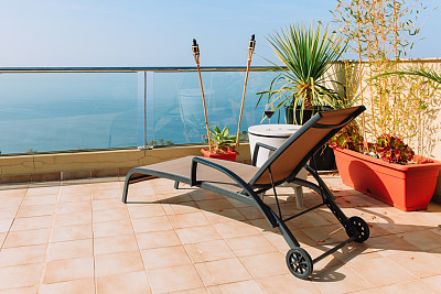 balcony