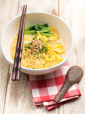 高汤馄饨
