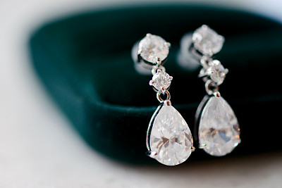 earring