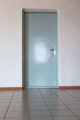 灰色电梯门