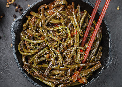 fiddlehead