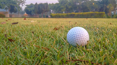 高尔夫比赛背景草地