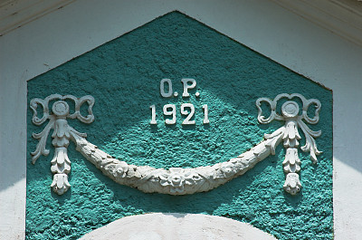 1921
