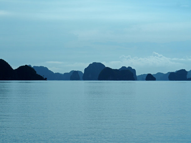 越南下龙湾景区溶洞