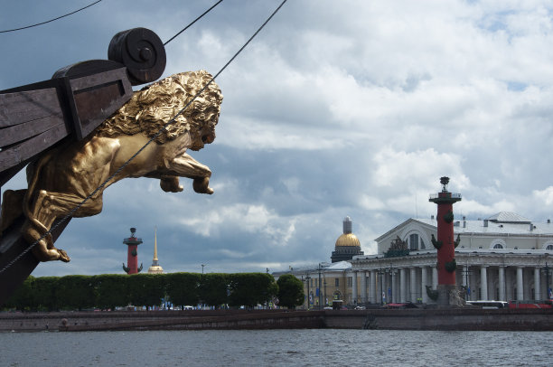 俄罗斯雕塑狮子