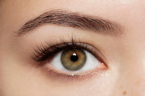 mascara