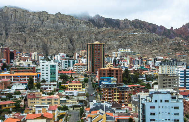 伊利马尼山